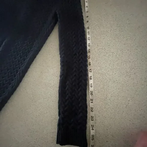 #118 Véro navy cable knit sweater dress - Picture 6 of 8